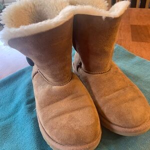 UGG Chestnut Sheepskin Kids Boots
